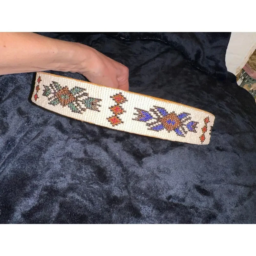 VINTAGE NATIVE GLASS INTRICATELY BEADED BELT ON TOOLED LEATHER